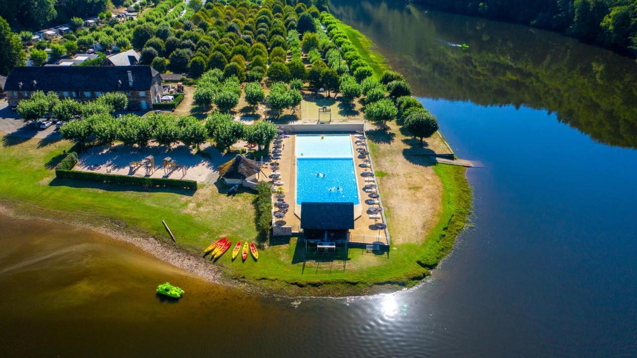 Camping Le château du gibanel Saint-Martial-Entraygues Ngoại thất bức ảnh