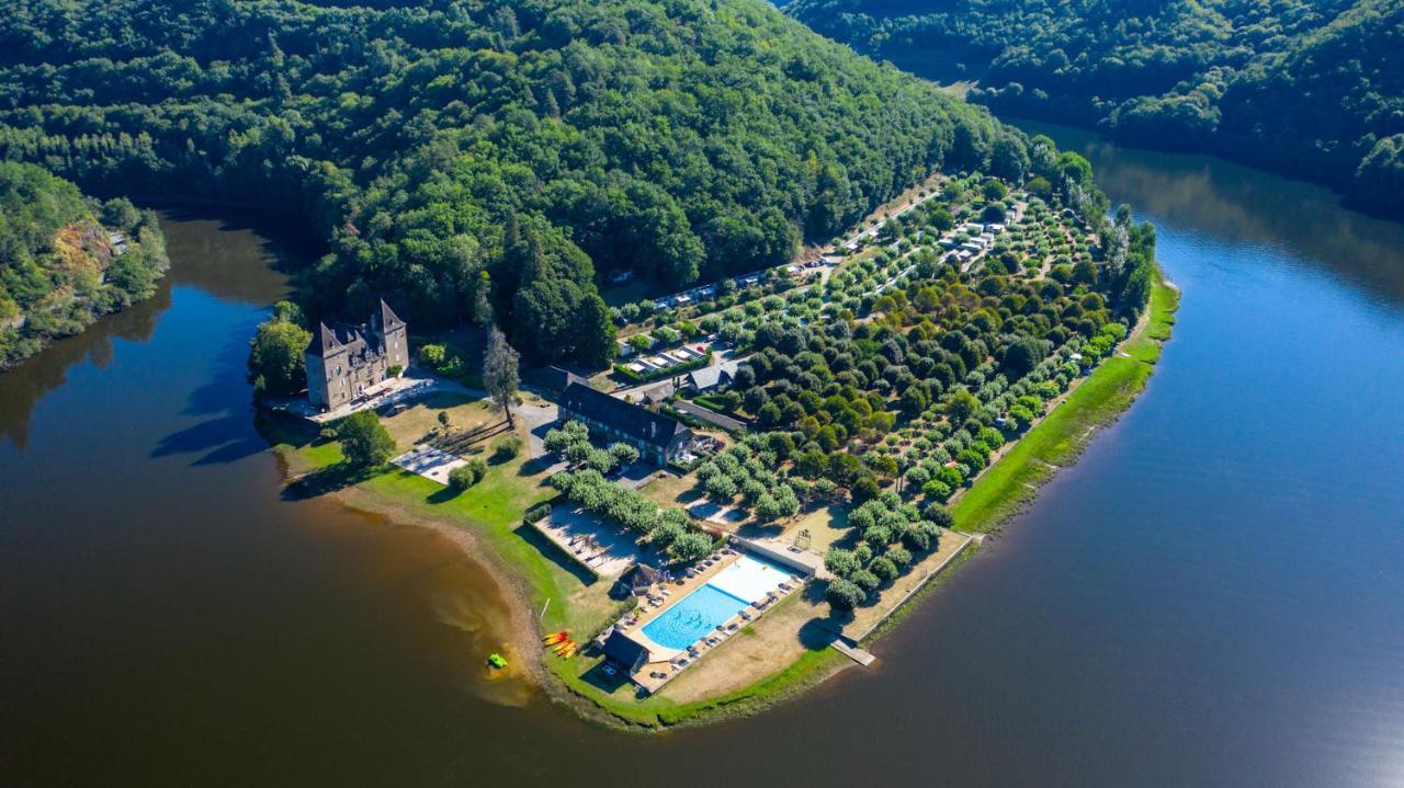 Camping Le château du gibanel Saint-Martial-Entraygues Ngoại thất bức ảnh
