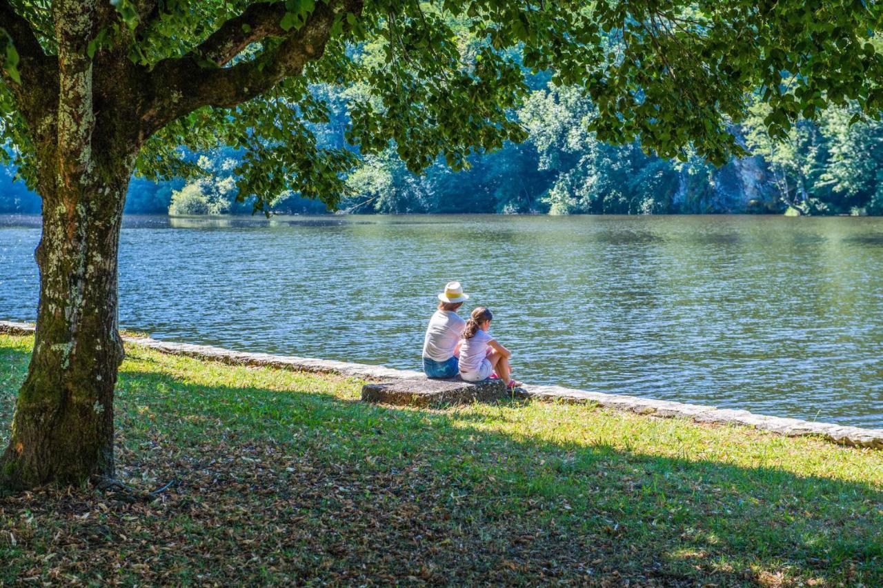 Camping Le château du gibanel Saint-Martial-Entraygues Ngoại thất bức ảnh