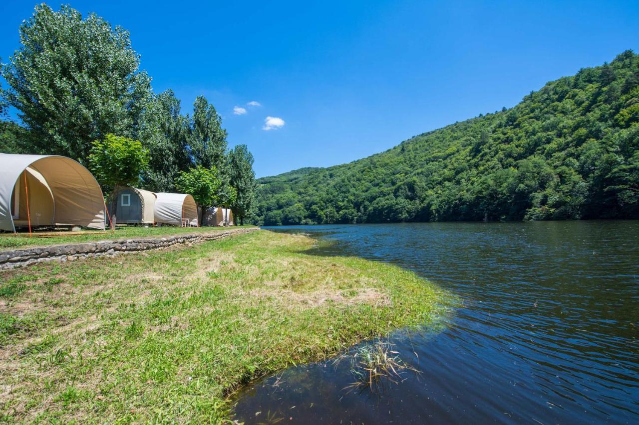 Camping Le château du gibanel Saint-Martial-Entraygues Ngoại thất bức ảnh