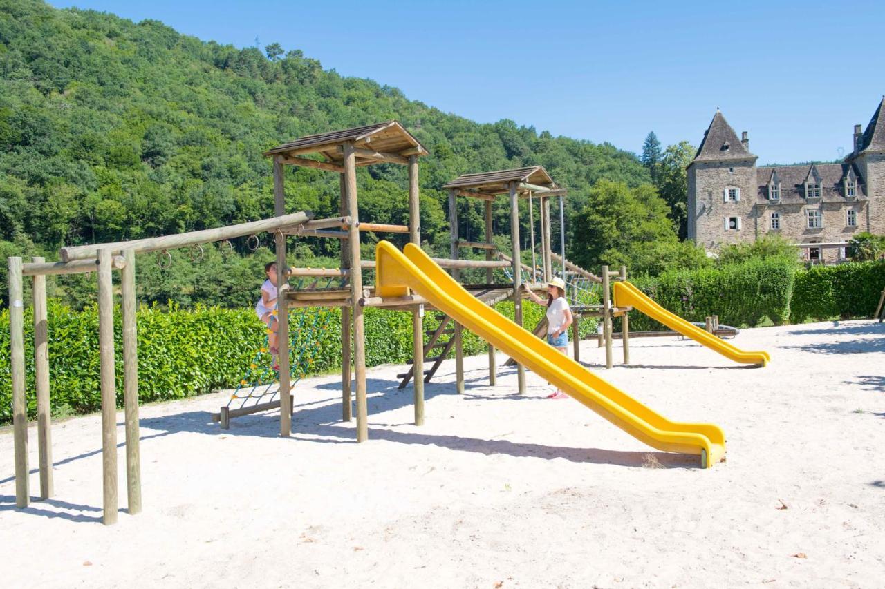 Camping Le château du gibanel Saint-Martial-Entraygues Ngoại thất bức ảnh