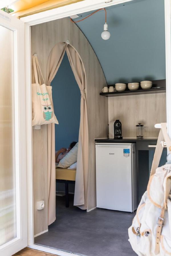 Camping Le château du gibanel Saint-Martial-Entraygues Ngoại thất bức ảnh