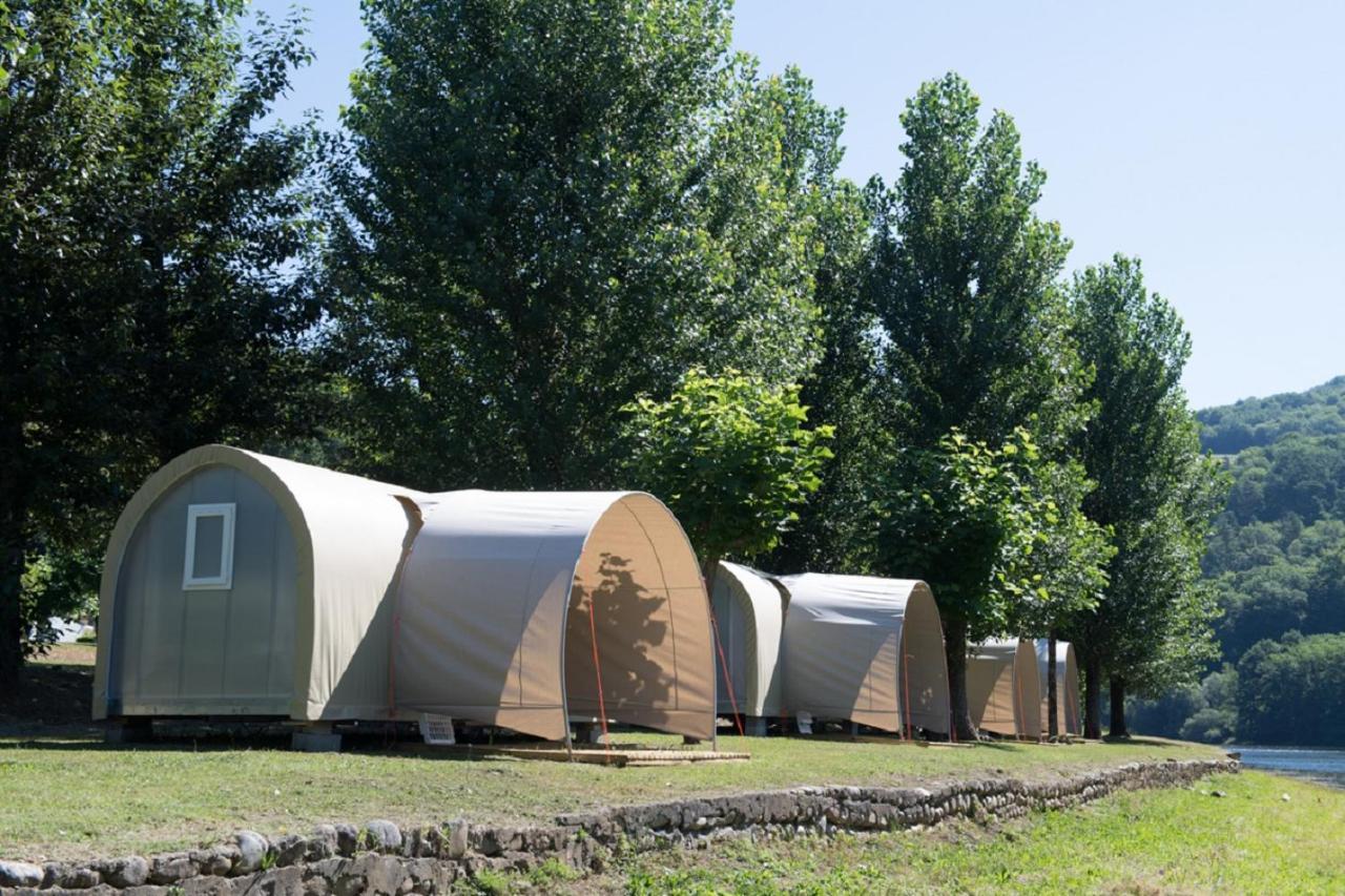 Camping Le château du gibanel Saint-Martial-Entraygues Ngoại thất bức ảnh