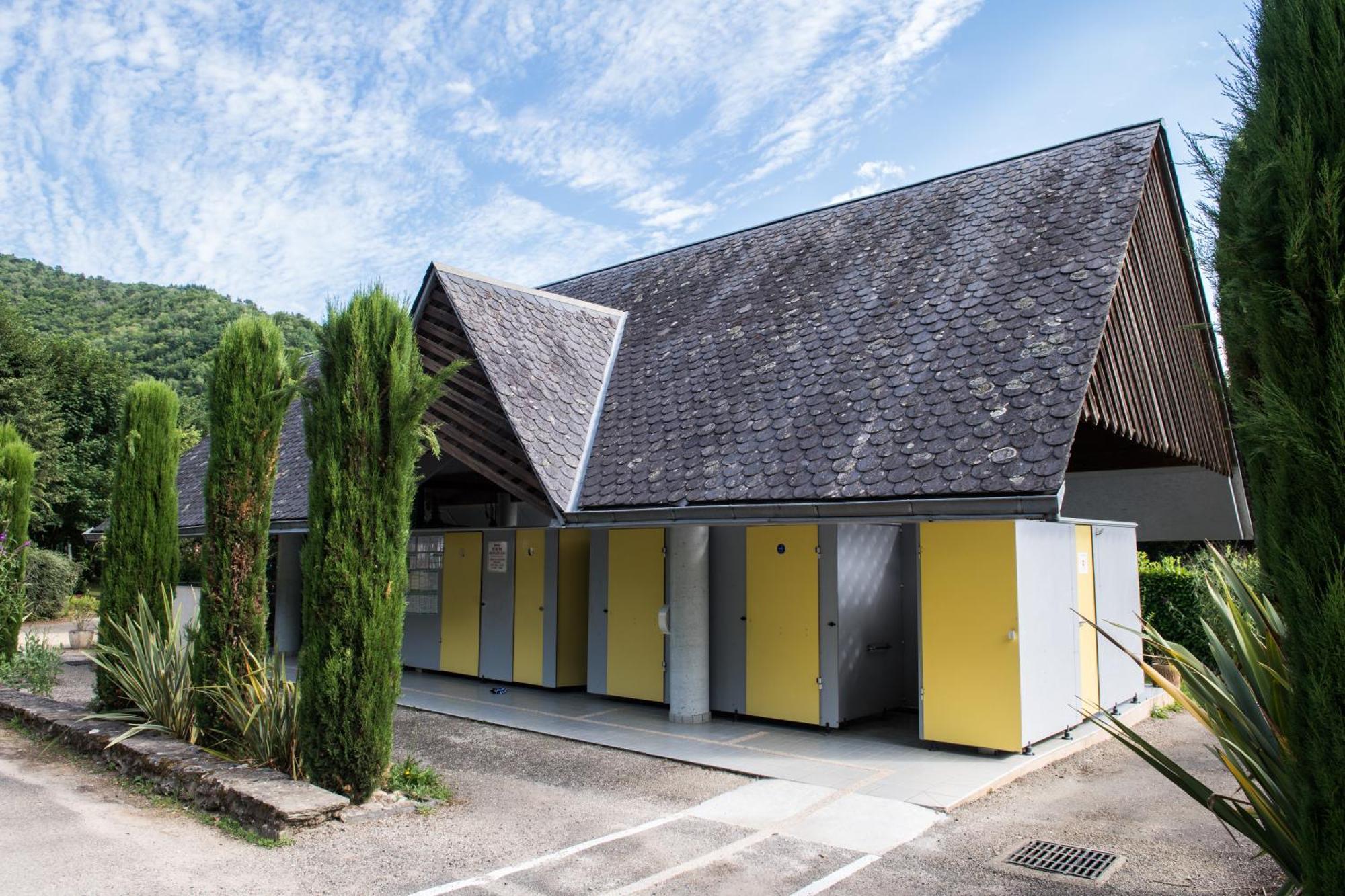Camping Le château du gibanel Saint-Martial-Entraygues Ngoại thất bức ảnh
