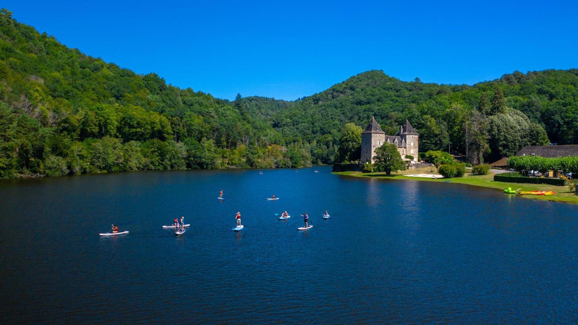 Camping Le château du gibanel Saint-Martial-Entraygues Ngoại thất bức ảnh