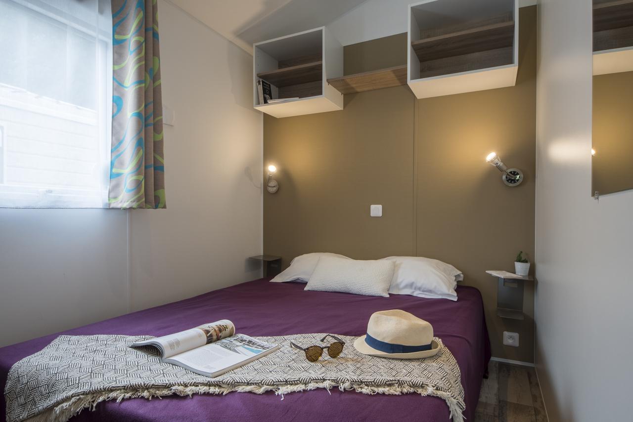 Camping Le château du gibanel Saint-Martial-Entraygues Ngoại thất bức ảnh