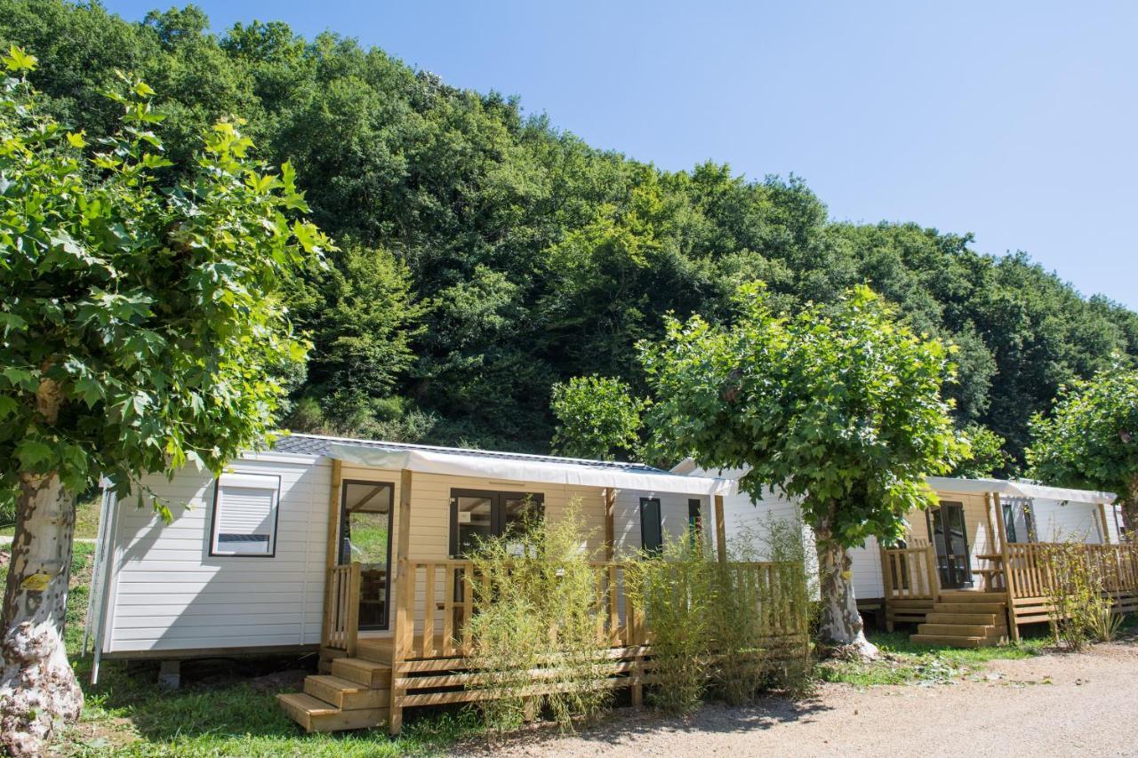 Camping Le château du gibanel Saint-Martial-Entraygues Ngoại thất bức ảnh