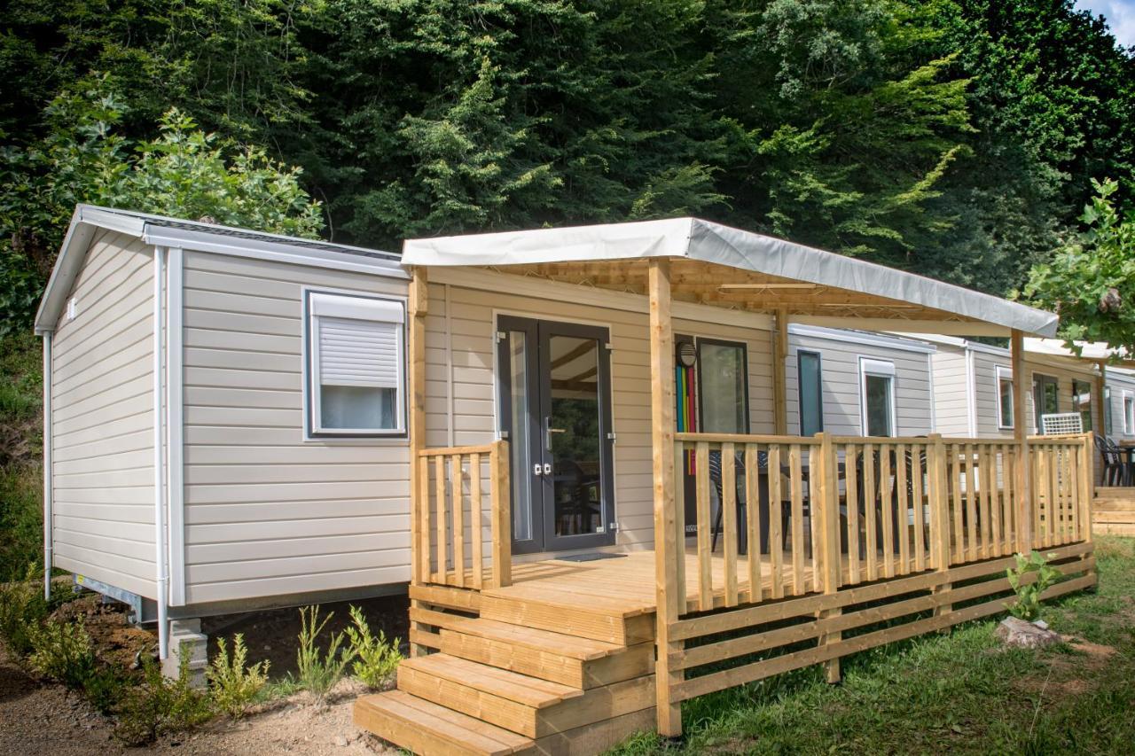Camping Le château du gibanel Saint-Martial-Entraygues Ngoại thất bức ảnh